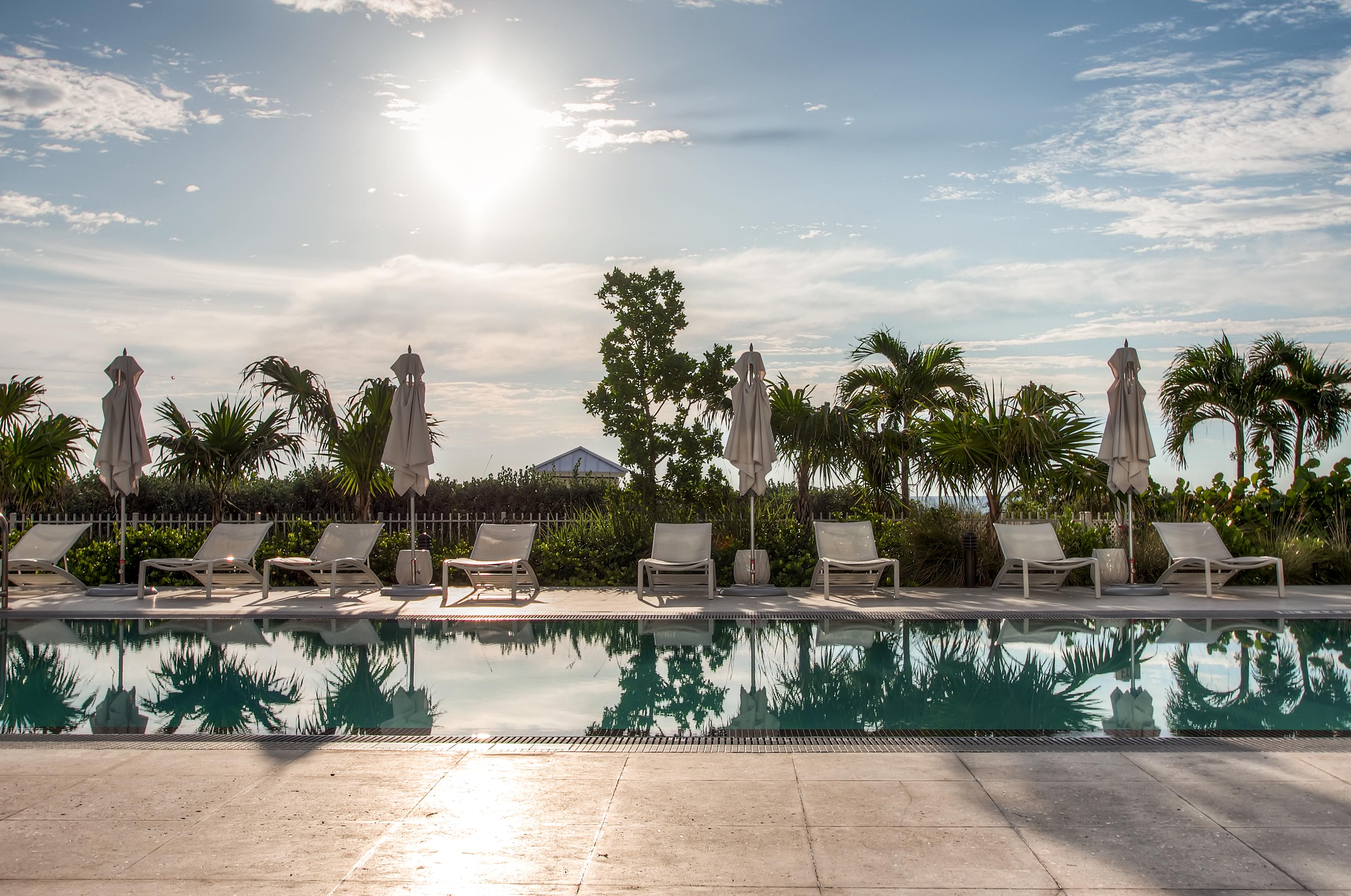 Churchill Suites Monte Carlo Miami Beach Exterior photo
