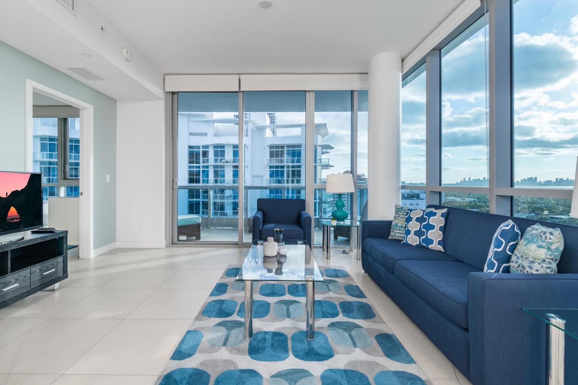 Churchill Suites Monte Carlo Miami Beach Room photo