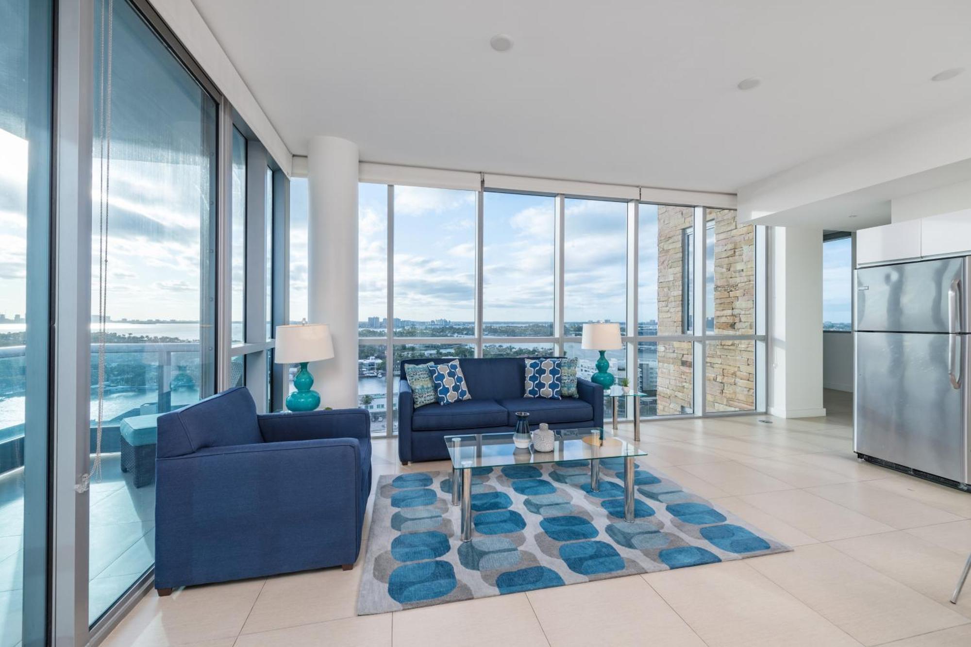 Churchill Suites Monte Carlo Miami Beach Room photo
