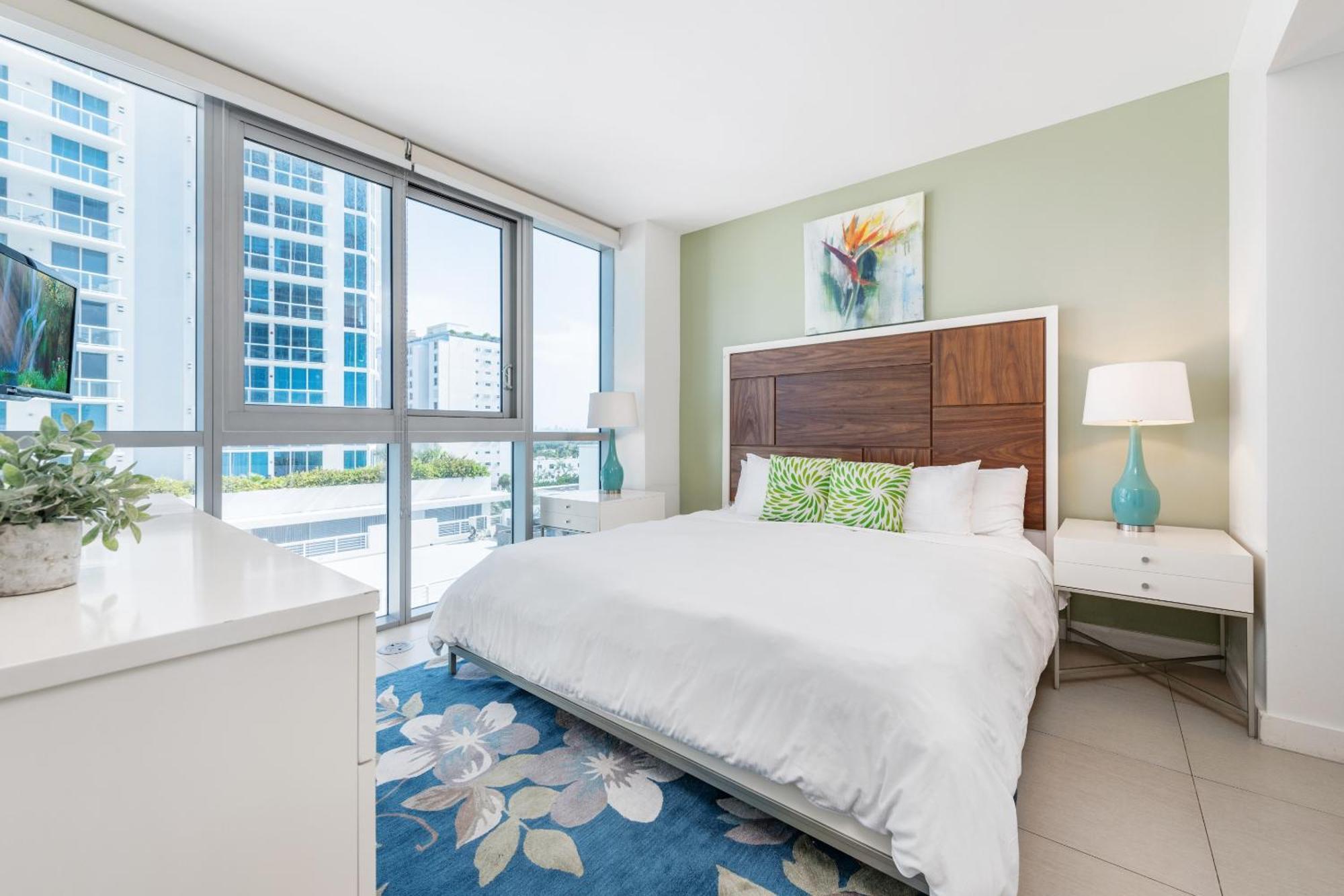 Churchill Suites Monte Carlo Miami Beach Room photo