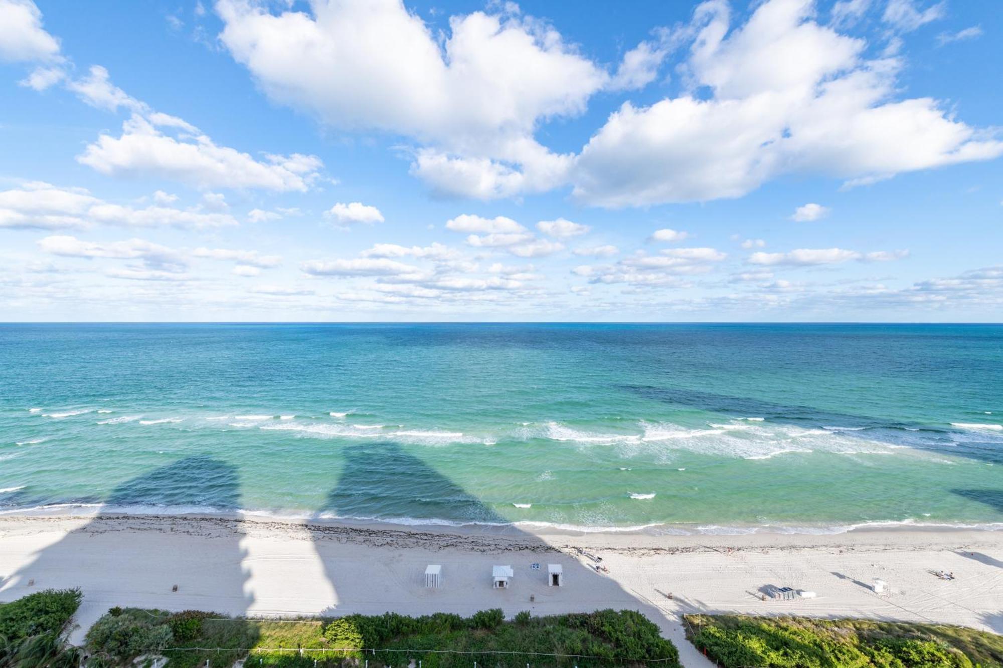 Churchill Suites Monte Carlo Miami Beach Room photo