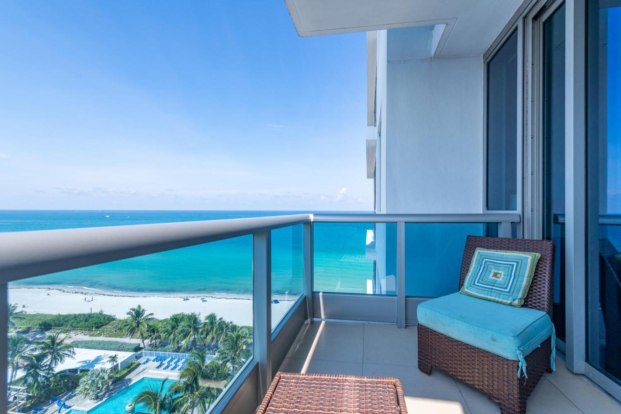 Churchill Suites Monte Carlo Miami Beach Room photo