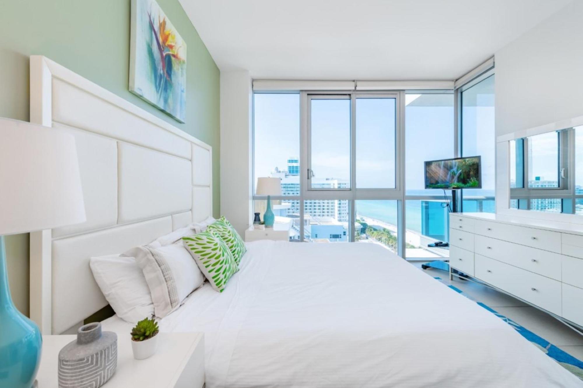 Churchill Suites Monte Carlo Miami Beach Room photo