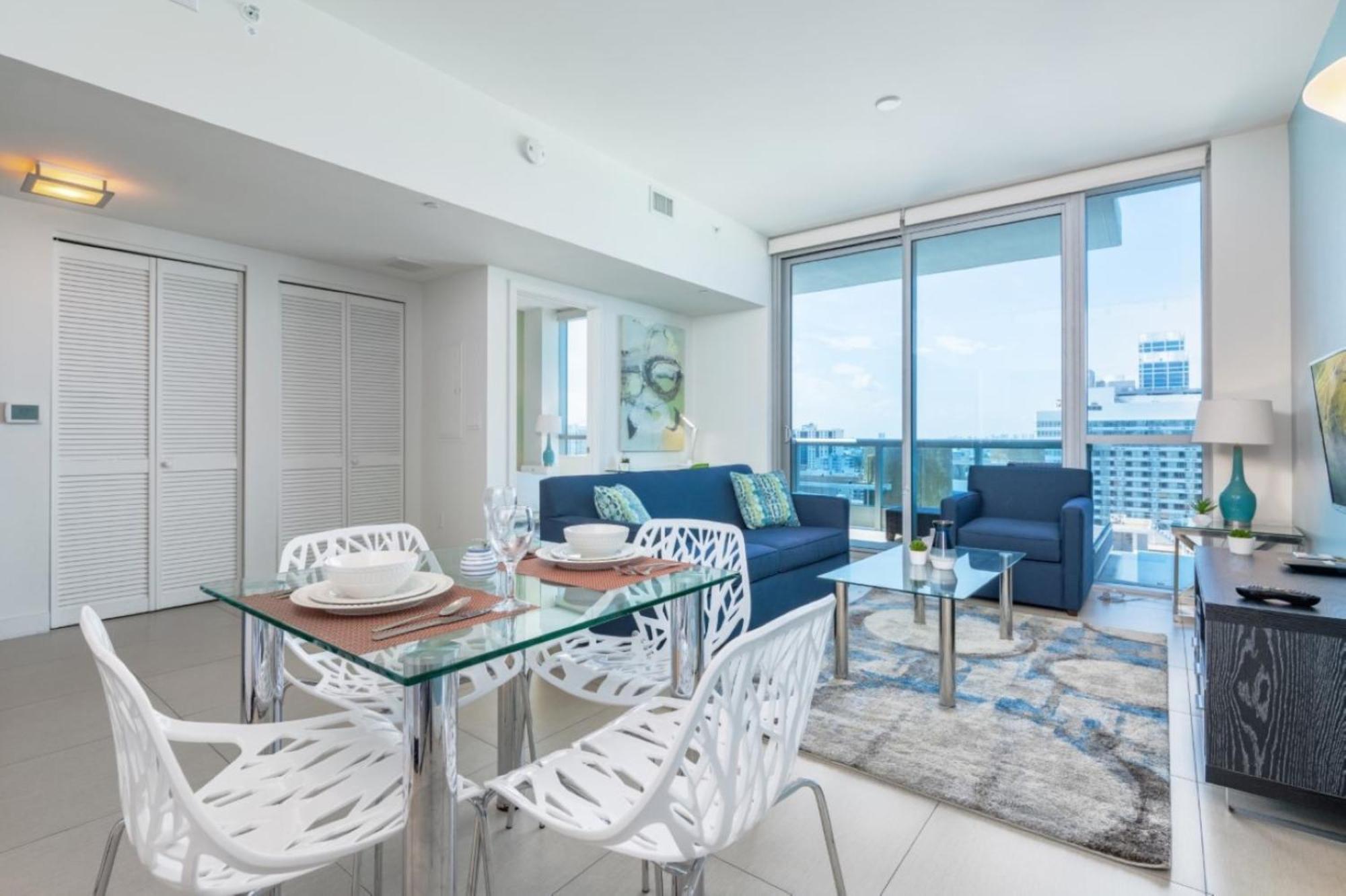 Churchill Suites Monte Carlo Miami Beach Room photo