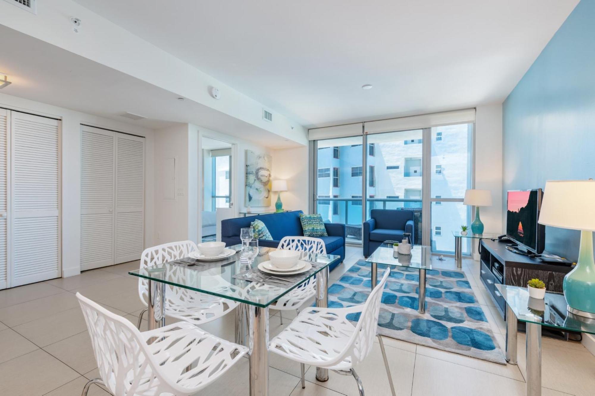 Churchill Suites Monte Carlo Miami Beach Room photo
